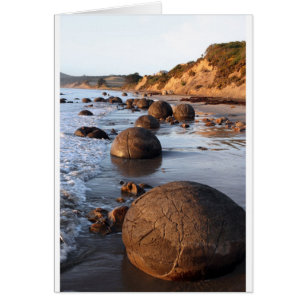 Moeraki boulders New Zealand