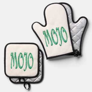 Mojo white silver quilt oven mitts pot holder set