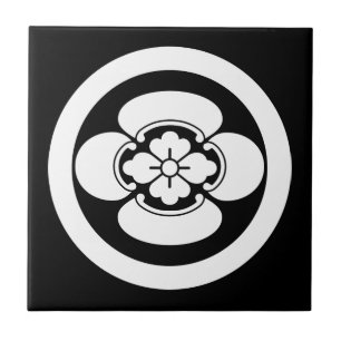 Mokko in a circle tile