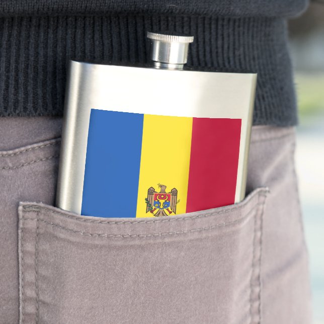 Moldavia flag hip flask (In Situ)