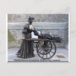 Molly Malone sculpture, Dublin city, Ireland Postcard