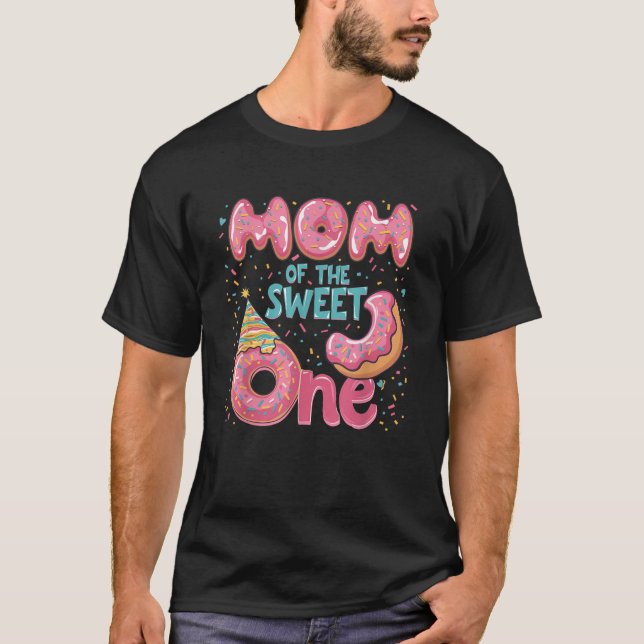Mom of The Sweet One First Donut 1 Birthday Matchi T-Shirt (Front)