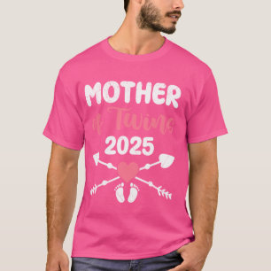 MOM OF TWINS 2025 Expactend Twin Mother Baby Luck T-Shirt