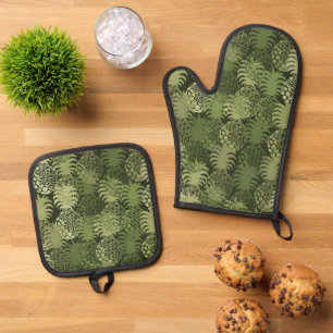Momona Hawaiian Tropical Pineapple Green Oven Mitt & Pot Holder Set