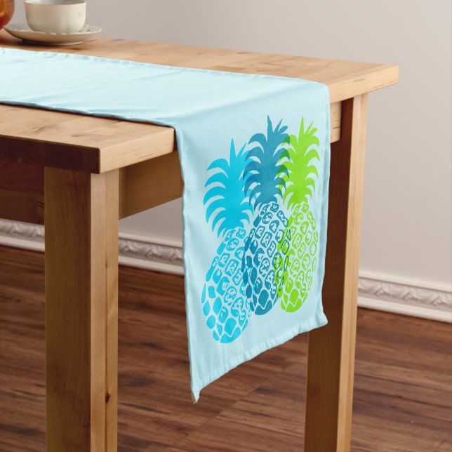 Momona Pineapple Hawaiian Tropical Short Table Runner (In Situ)