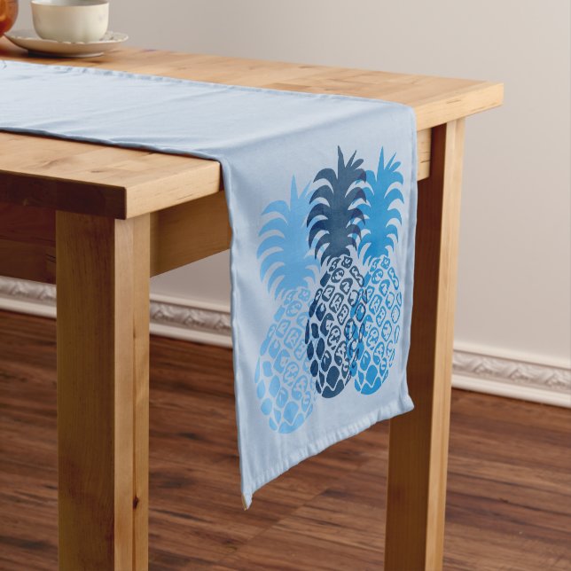 Momona Pineapple Hawaiian Tropical Short Table Runner (In Situ)