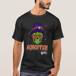 Momster Funny Spooky Salty Skull Halloween Costume T-Shirt
