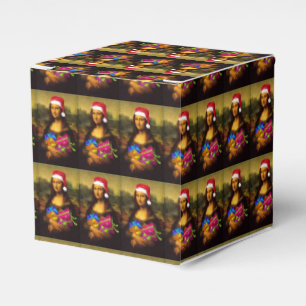 Mona Lisa Comes As Santa Claus Favour Box