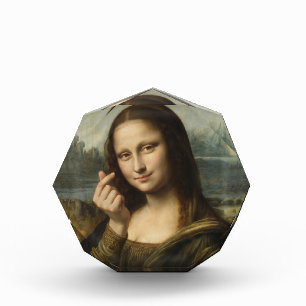 Mona Lisa striking a "Kyun Pose" Photo Block