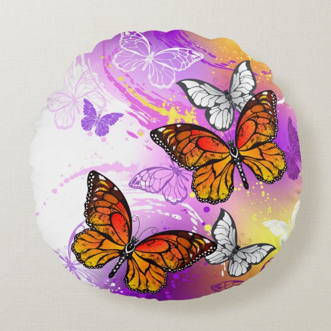 Monarch Butterflies on Purple Background Round Cushion (Front)