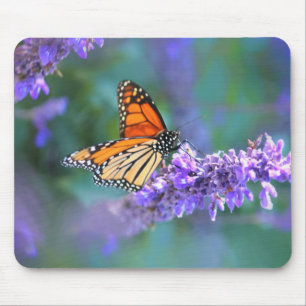 Monarch Butterfly on Purple lilac Flower Mouse Mat