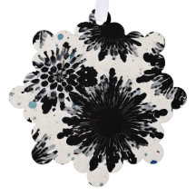  Monochrome Garden: Black and White Abstract