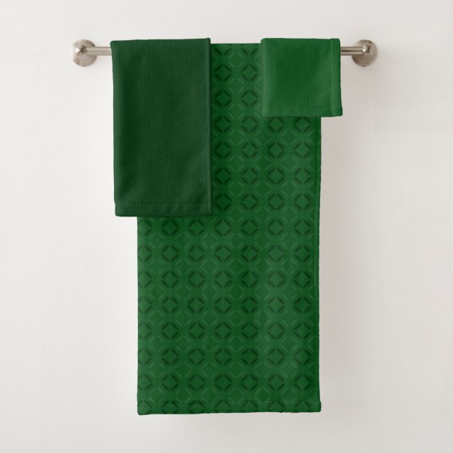 Monochrome green elegant geometric pattern. bath towel set (Insitu)