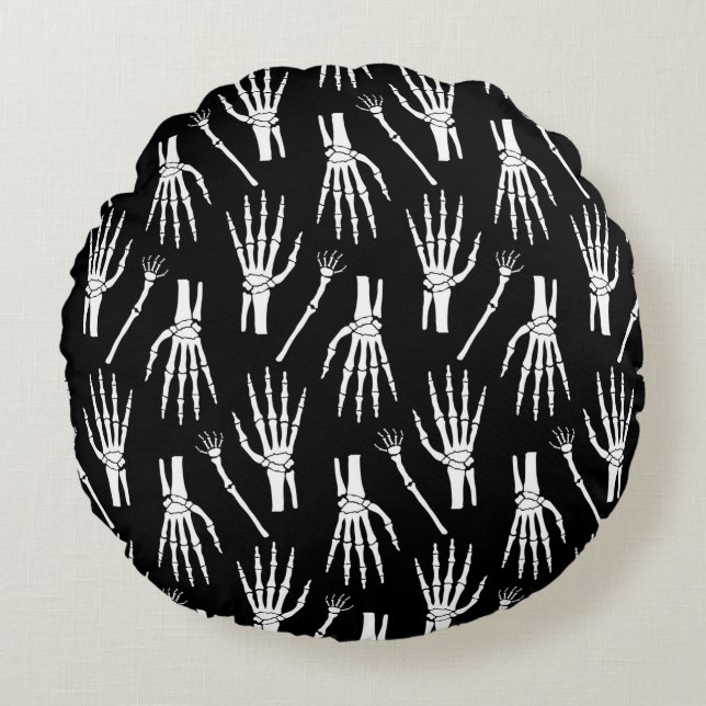 Monochrome Halloween seamless pattern with bones.  Round Cushion (Front)