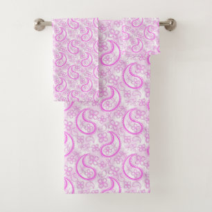 Monochrome lilac pink white paisley pattern. bath towel set