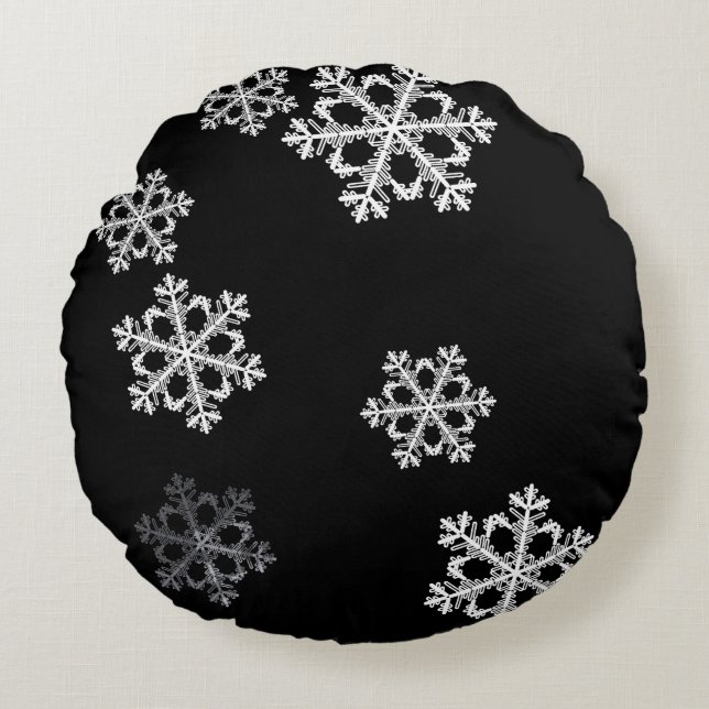 Monochrome Minimalist Snowflake Christmas Pattern Round Cushion (Front)