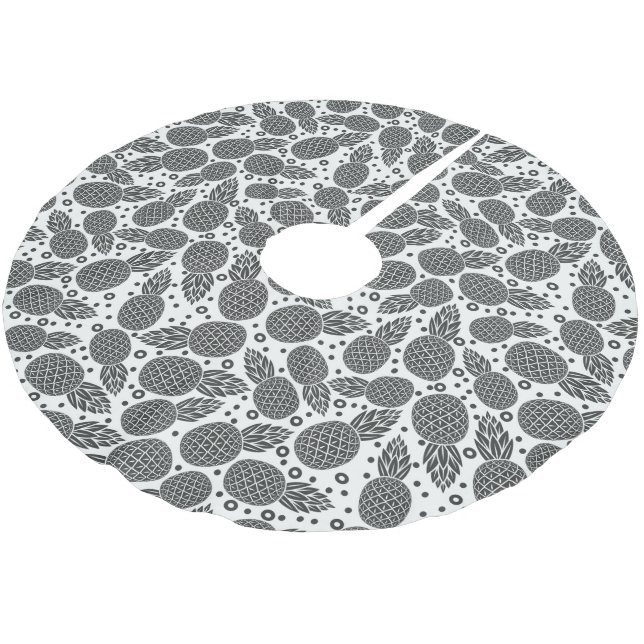 Monochrome Pineapples Brushed Polyester Tree Skirt (Angled)