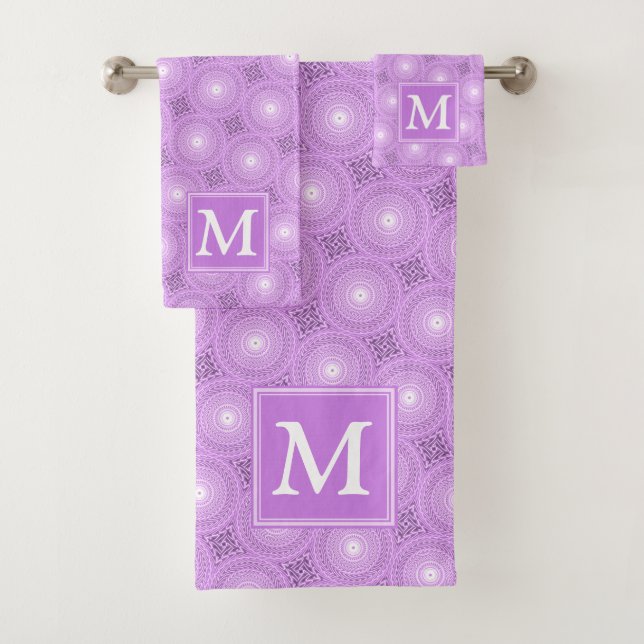 Monogram lilac purple circles pattern bath towel set (Insitu)