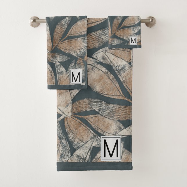 Monogrammed Autumn Leaves Pattern Bath Towel Set (Insitu)