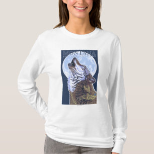 Montana -- Big Sky CountryHowling Wolf T-Shirt