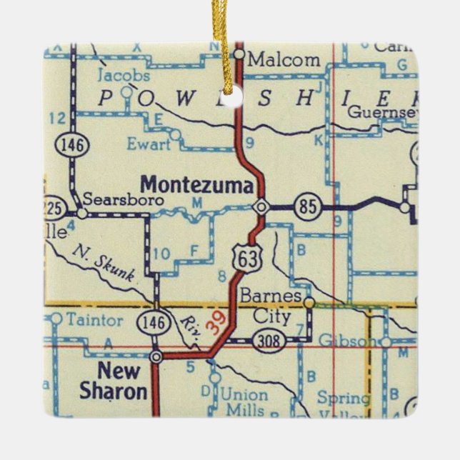 Montezuma IA Vintage Map Ceramic Ornament (Front)