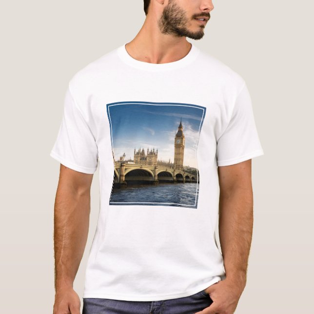 Monuments | Big Ben, London England T-Shirt (Front)