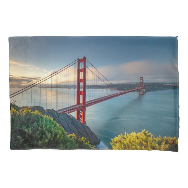 Monuments | Golden Gate San Francisco Pillowcase (Front)