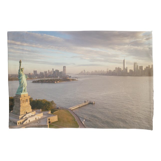 Monuments | Statue of Liberty Pillowcase (Front)