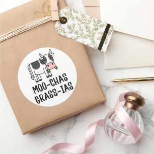 Moo-chas Grass-ias, Muchas Gracias gifts Calf Cow  Classic Round Sticker