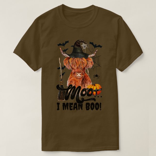 Moo I Mean Boo Witch Scottish Highland Cow Hallowe T-Shirt (Design Front)