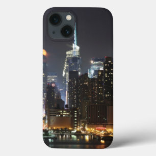 Moon rises over midtown New York. iPhone 13 Case