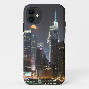 Moon rises over midtown New York. iPhone 11 Case