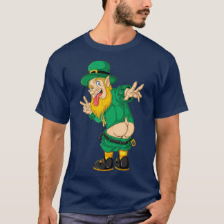Mooning Leprechaun St Patricks Day  Boys Men T-Shirt