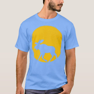 Moose midnight sun Sweden Scandinavia North159 T-Shirt