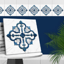 Moroccan Quatrefoil Blue and White Marble