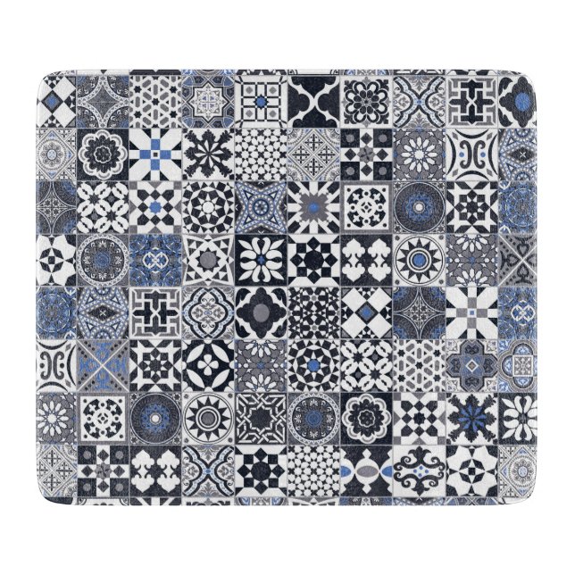 Moroccan tile black,blue,grey cutting board (Front)