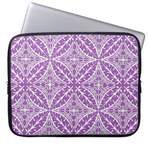 Moroccan tiles - violet and white laptop sleeve