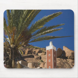 MOROCCO, Anti Atlas, TAFRAOUTE Area: ADAI, Red Mouse Mat