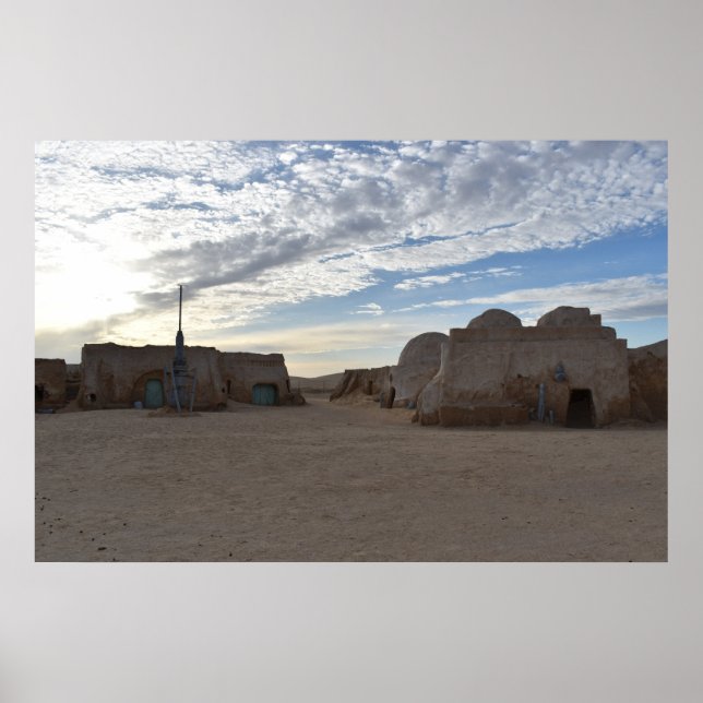 Mos Espa on planet Tatooine  Poster (Front)