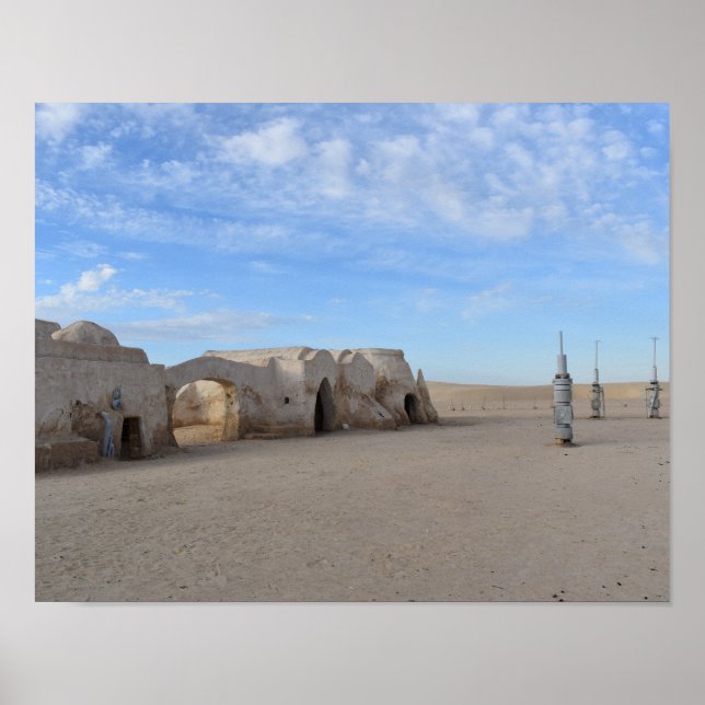 Mos Espa on planet Tatooine  Poster (Front)