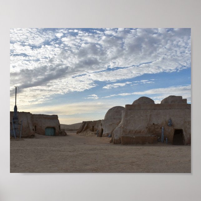 Mos Espa on planet Tatooine  Poster (Front)