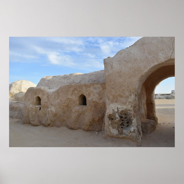 Mos Espa on planet Tatooine  Poster (Front)