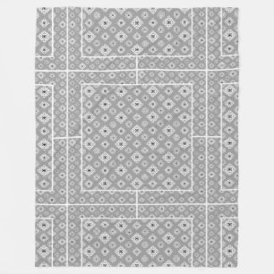 Mosaic Pattern 02.BW LGrey BG Fleece Blanket