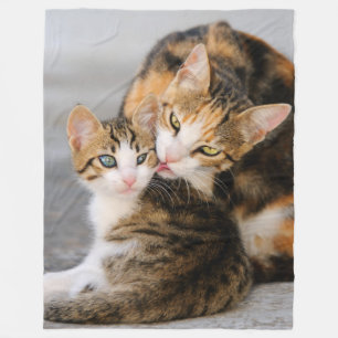 Mother Cat Loves Cute Kitten Fleece Blanket