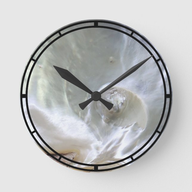 Mother-Of-Pearl Nacre Photo Round Clock (Front)
