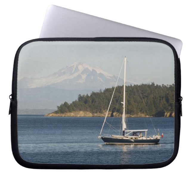 Mount Baker dominates landscape Laptop Sleeve (Front)