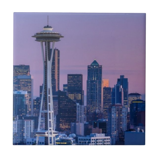Mount Rainier in the background. Tile (Front)