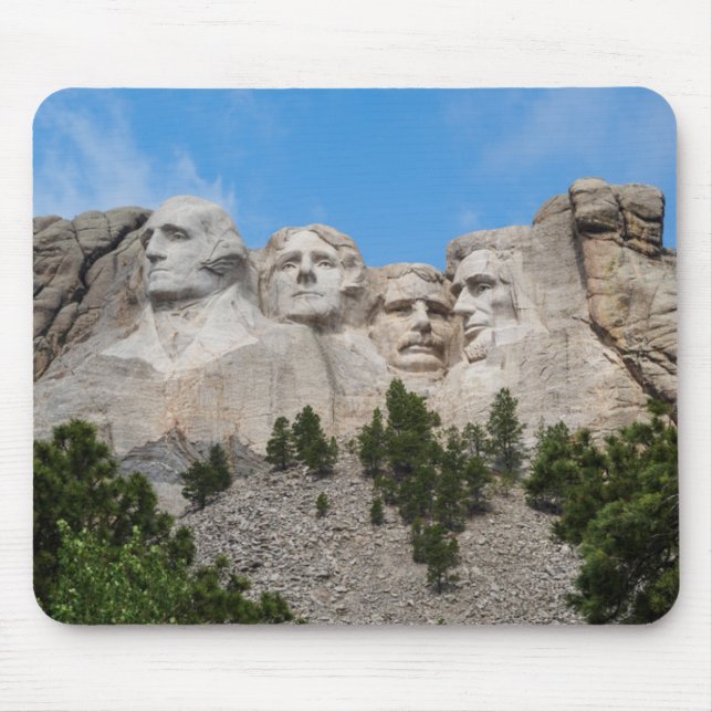 Mount Rushmore in Spring Mouse Mat (Front)
