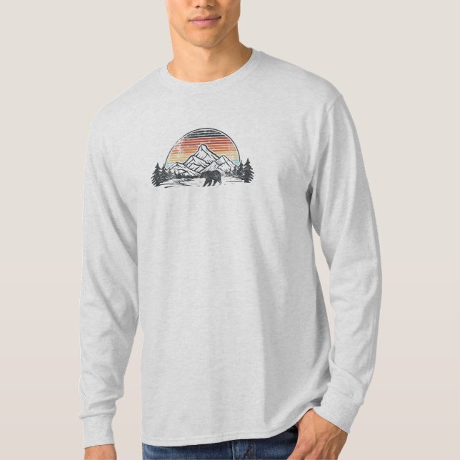 Mountain adventure bear T-Shirt (Front)