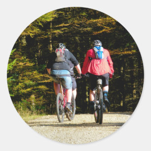 MOUNTAIN BIKING CLASSIC ROUND STICKER